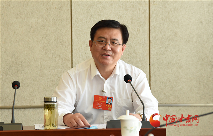 全國人大代表朱玉在審議“兩高”報(bào)告時(shí)表示：做好主責(zé)主業(yè) 推進(jìn)法治建設(shè) 促進(jìn)社會治理