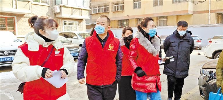 【新春走基層】解決雞毛蒜皮 感受社區“微幸?！?>
        </a><em>【新春走基層】解決雞毛蒜皮 感受社區“微幸?！?/em></li>
    <li><a  target=