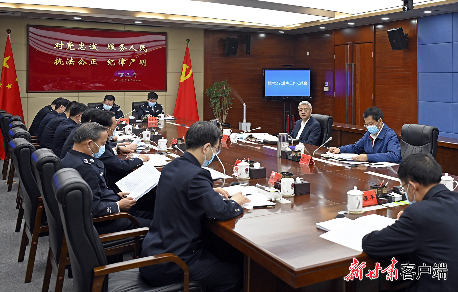 【甘快看】尹弘在甘肅省公安廳調研時強調：堅持政治建警鍛造公安鐵軍，全力以赴防風險保安全護穩定