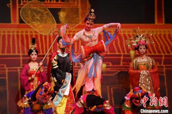 2023年第六屆敦煌文博會期間，系列演藝上演。(資料圖)李亞龍 攝